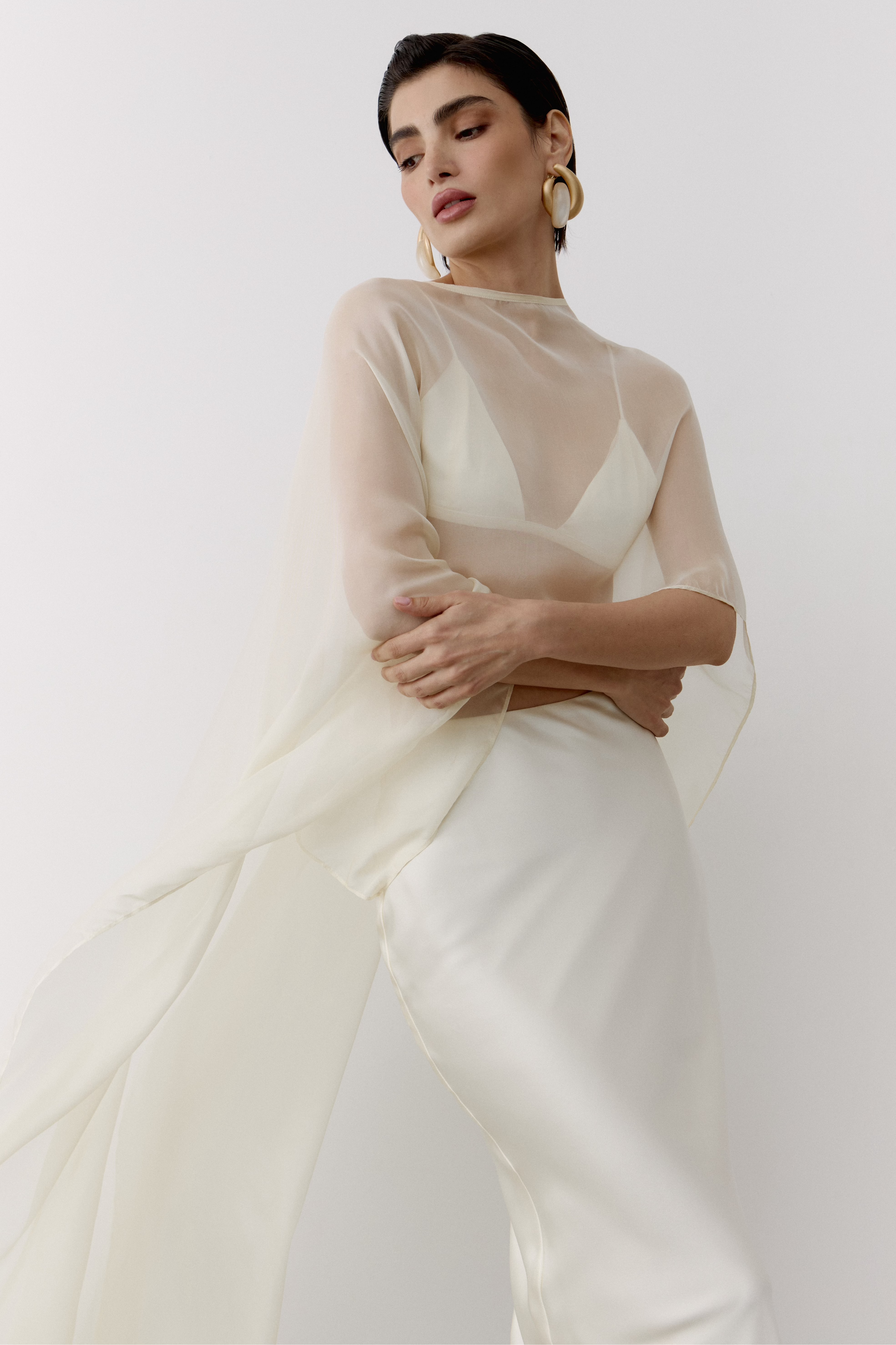 Éala Silk Cape
